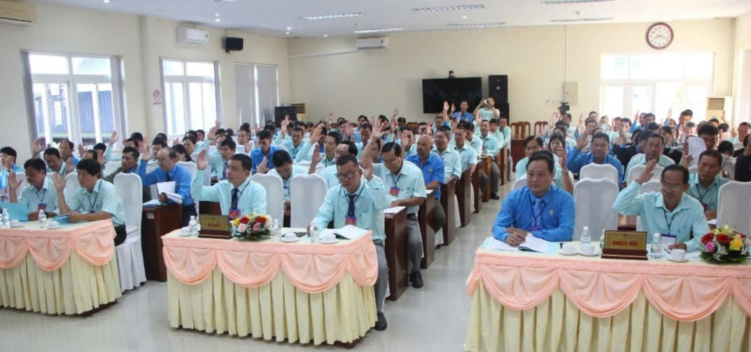 Đồng chí Phan Hữu Quốc Việt tái đắc cử Chủ tịch Công đoàn cơ sở Công ty Cổ phần Điện nước An Giang