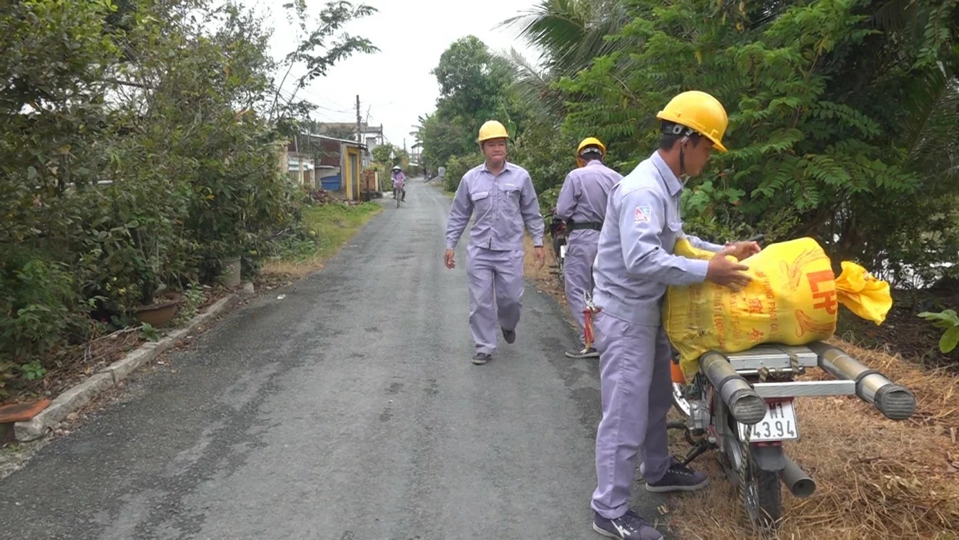 Công ty Cổ phần Điện Nước An Giang triển khai các hoạt động cải tạo hệ thống điện, hỗ trợ hộ nghèo năm 2025
