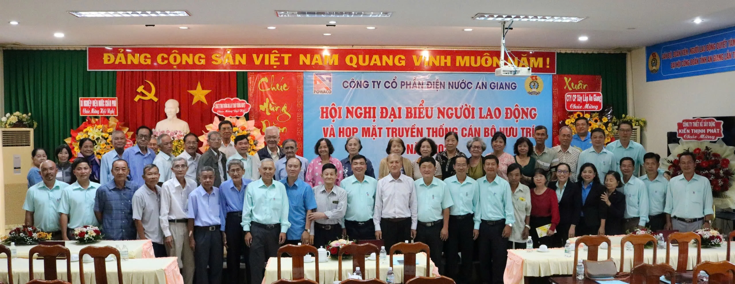 Họp mặt cán bộ hưu trí Xuân Bính Ngọ 2026: Ấm tình đồng nghiệp, trọn nghĩa tri ân Họp mặt cán bộ hưu trí Xuân Bính Ngọ 2026: Ấm tình đồng nghiệp, trọn nghĩa tri ân