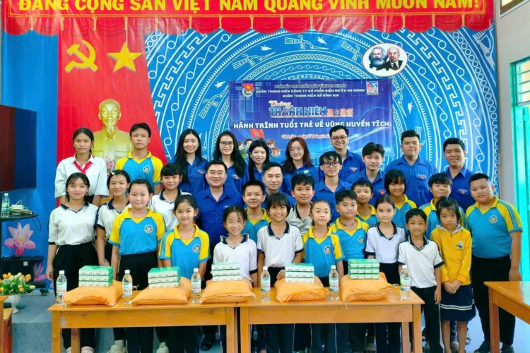 Tháng Thanh niên 2026 – Tuổi trẻ Điện Nước An Giang cùng với “Hành trình về vùng huyền tích”